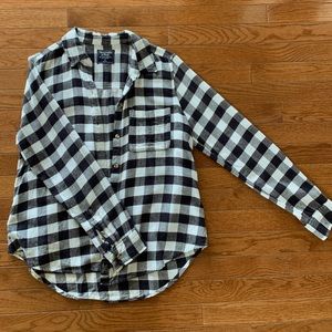 Abercrombie and Fitch small black and white flannel